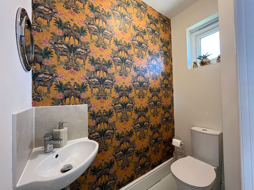 Property photo 3 of 13 5247433