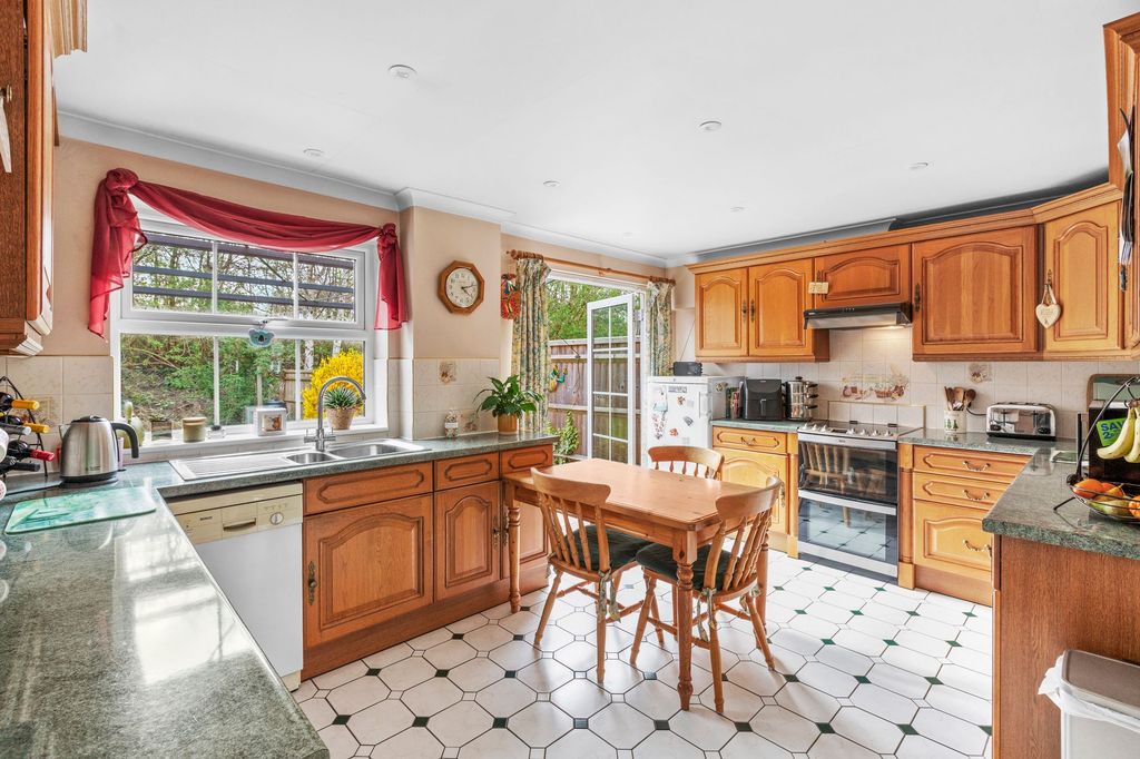 Property photo 2 of 14