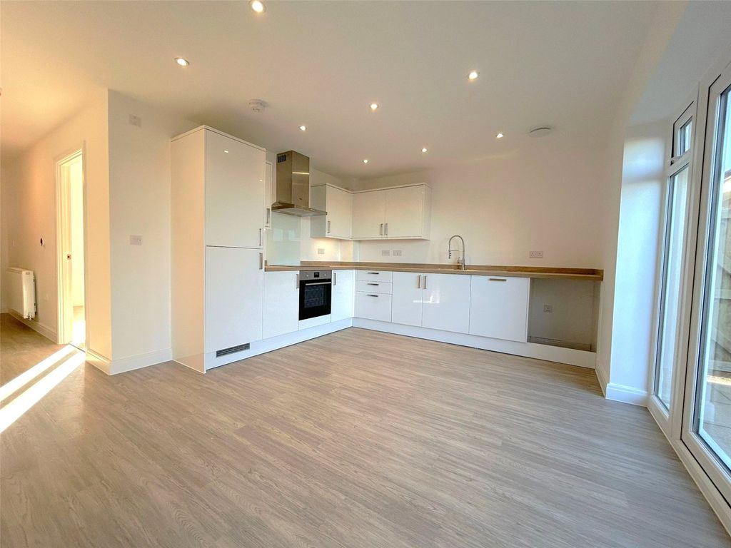 Property photo 2 of 11 Picture No. 45