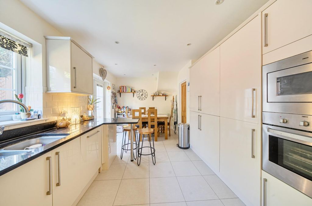 Property photo 3 of 11 Davidson Frost-Wellings, Dfw, School Lane, Bushey,