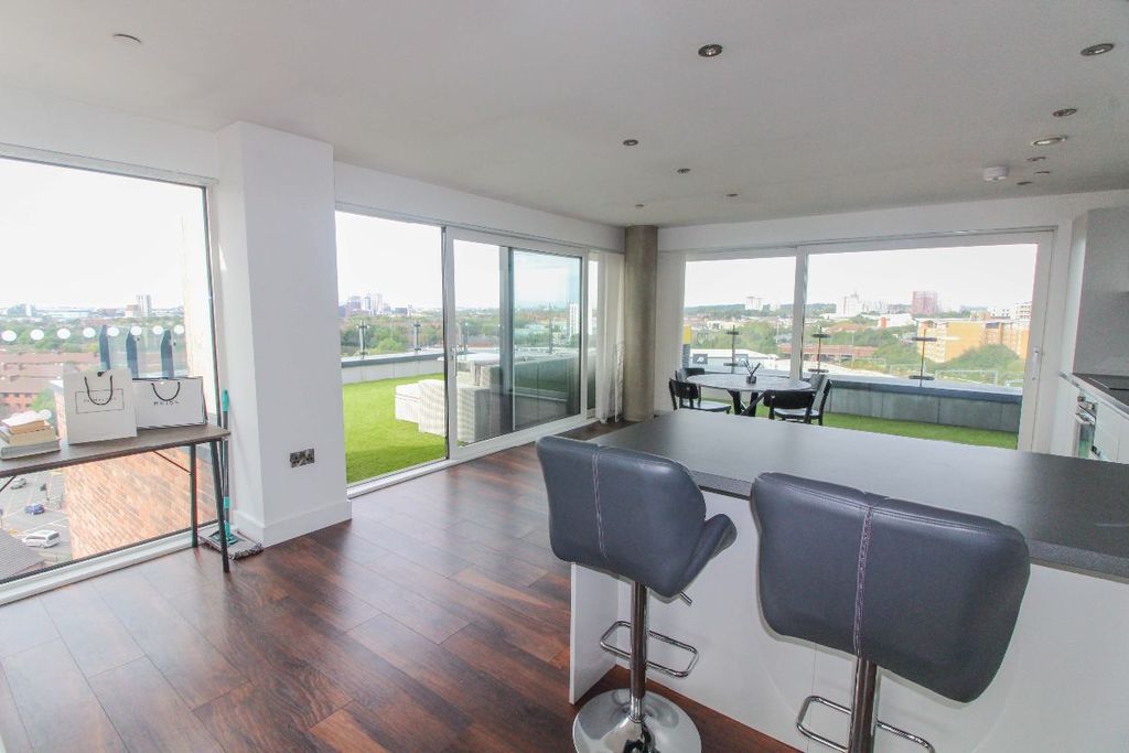 Property photo 1 of 27