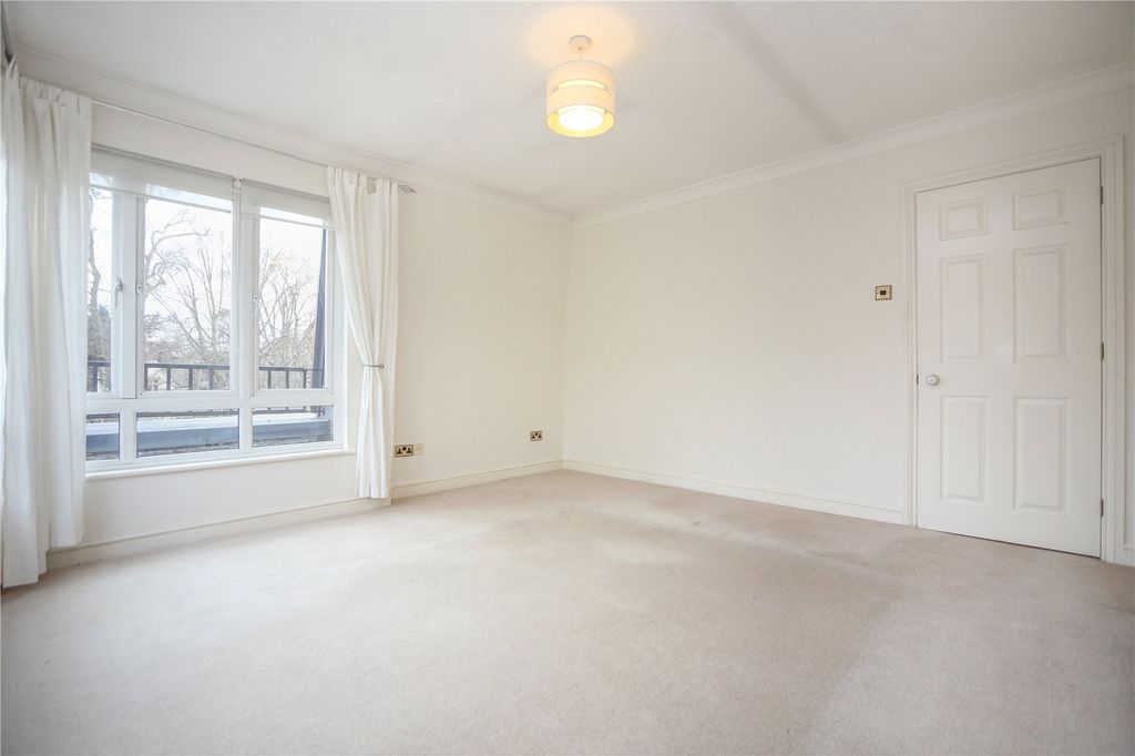 Property photo 2 of 11 Picture No. 19