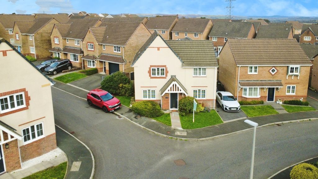 Property photo 1 of 33 4603201