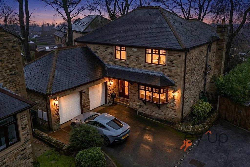 Property photo 1 of 40