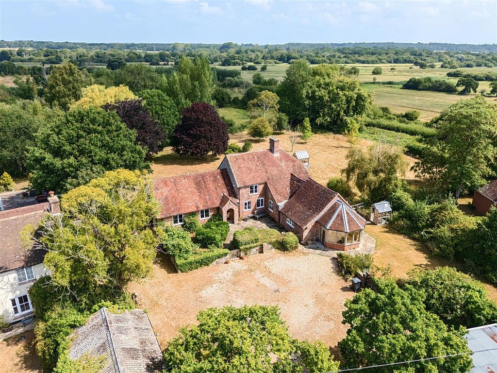 Property photo 1 of 22 Swallowshide