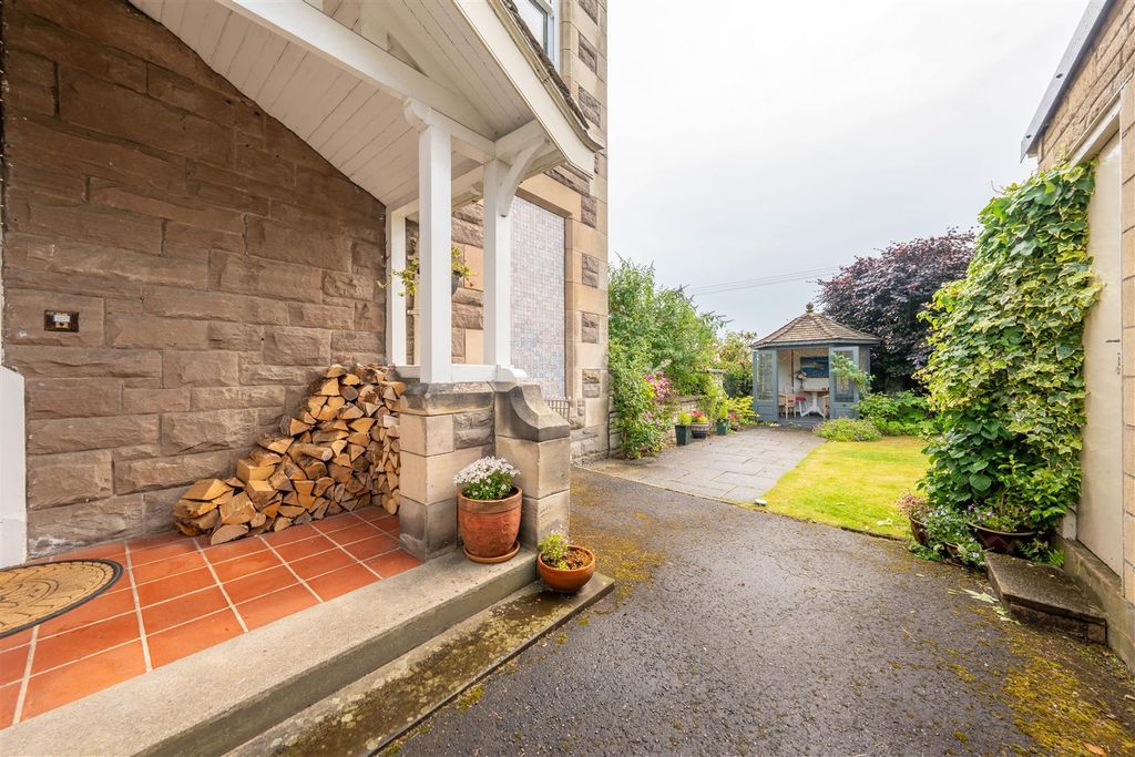 Additional image 38 of 4 bed flat for saleGlasgow Road, Perth PH2