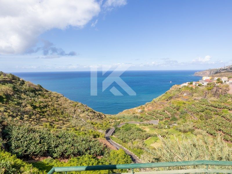 Property photo 2 of 58