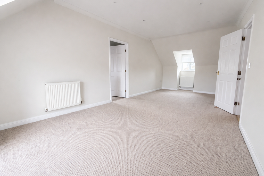 Property photo 2 of 11 Loft