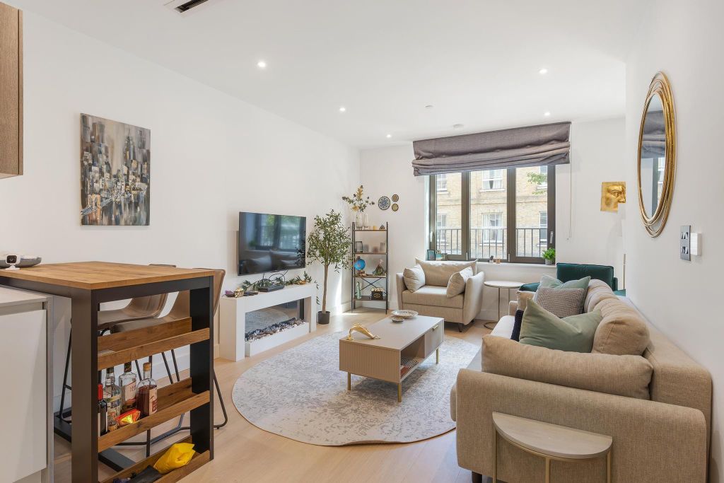 Property photo 1 of 9 Image