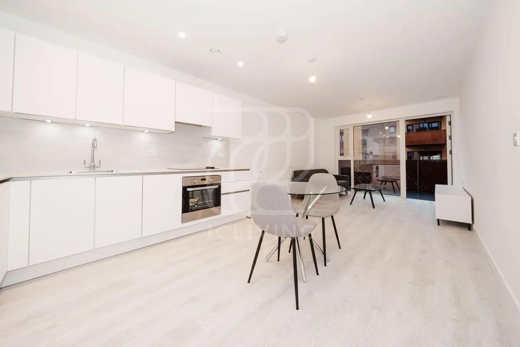 Property photo 2 of 18 ML151.Jpg