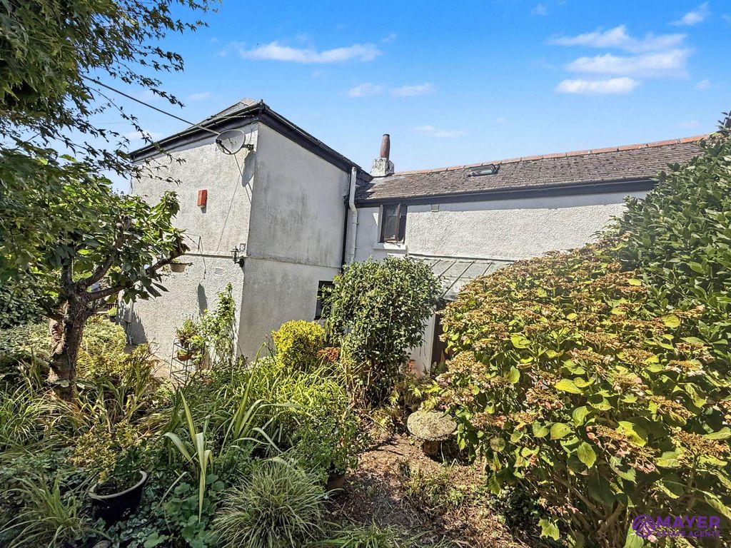 Property photo 1 of 27