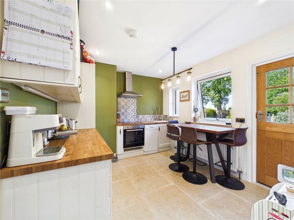 Property photo 3 of 17 Picture No. 14