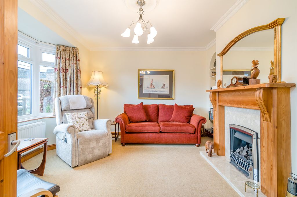 Property photo 3 of 22