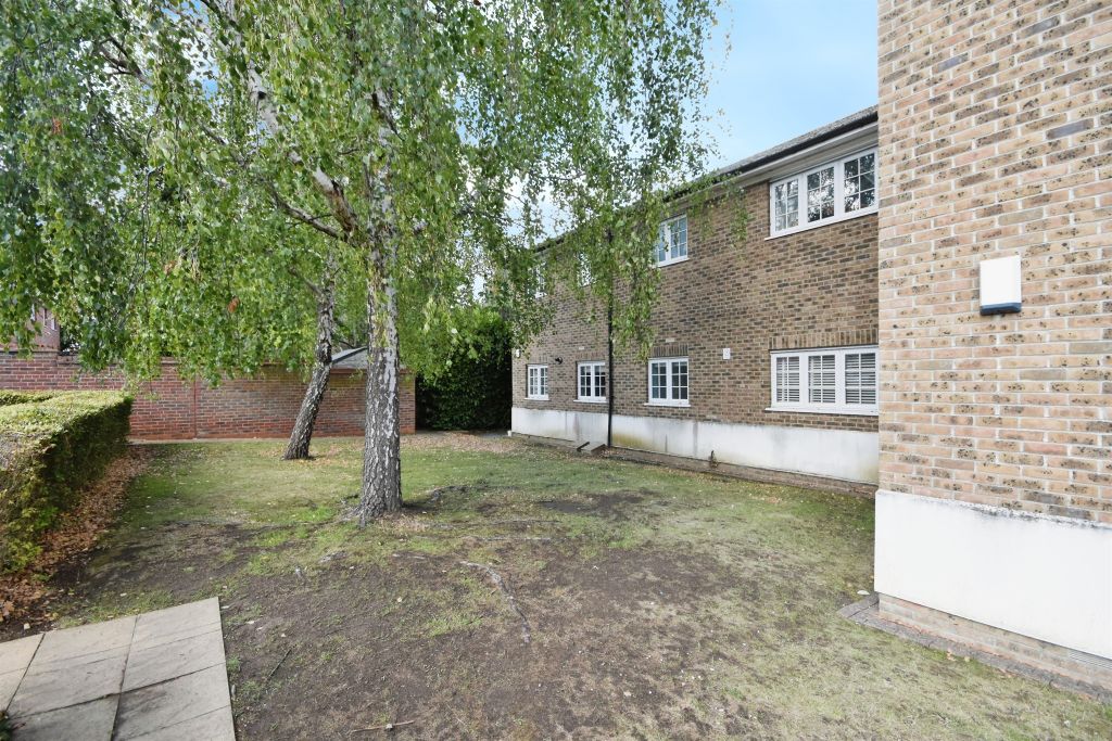 Property photo 3 of 17