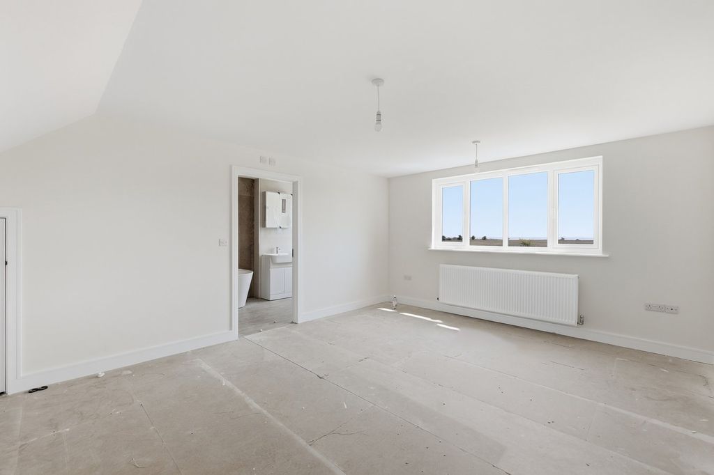 Additional image 14 of 5 bed detached house for saleOakley Gardens, Little Oakley, Harwich CO12