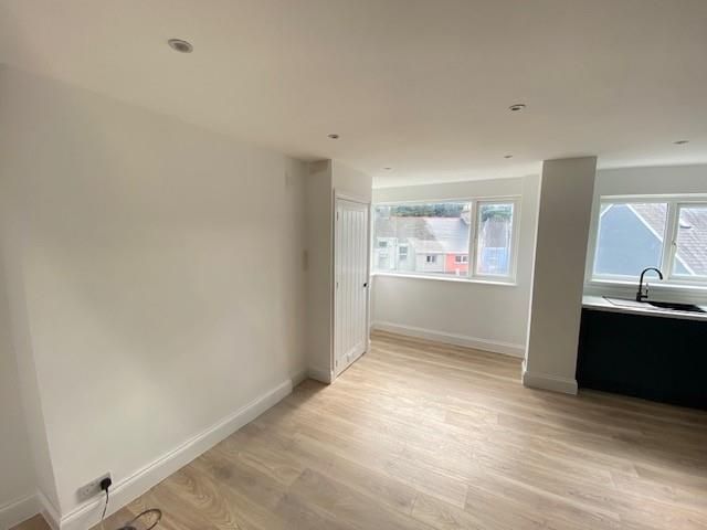 Property photo 3 of 10 Wes7.Jpg
