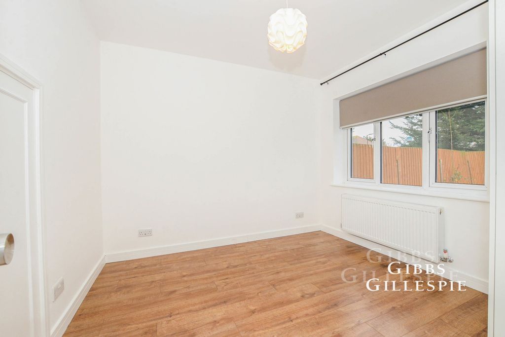 Property photo 3 of 10 Pbox-Img.Jpg