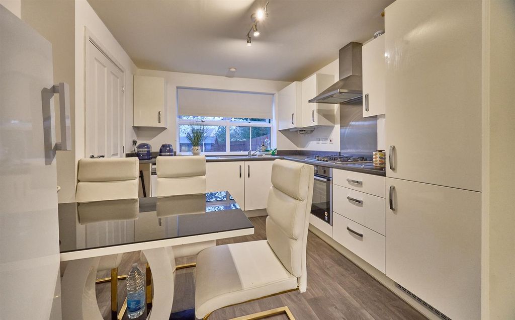 Property photo 3 of 10 Kensington Avenue  3.Jpg