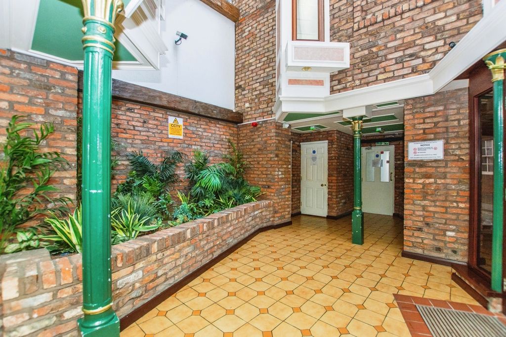 Property photo 2 of 10 Pbox-Img.Jpg