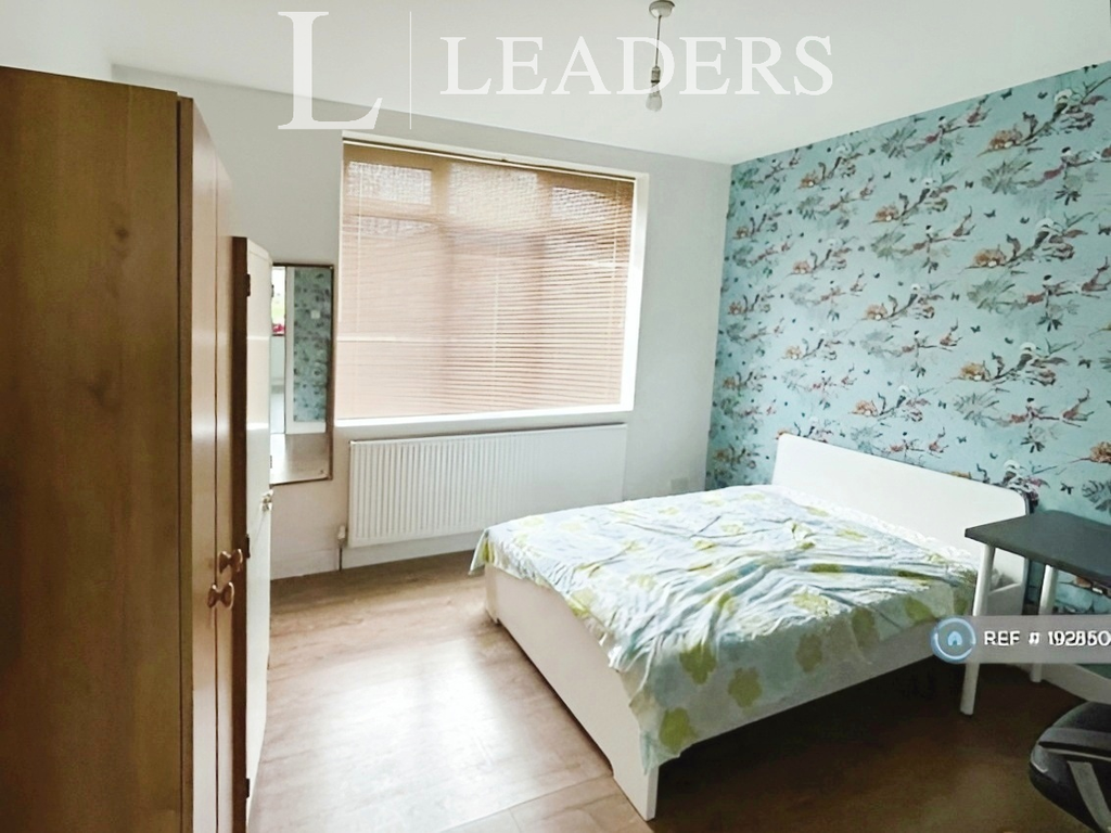 Property photo 2 of 15 F