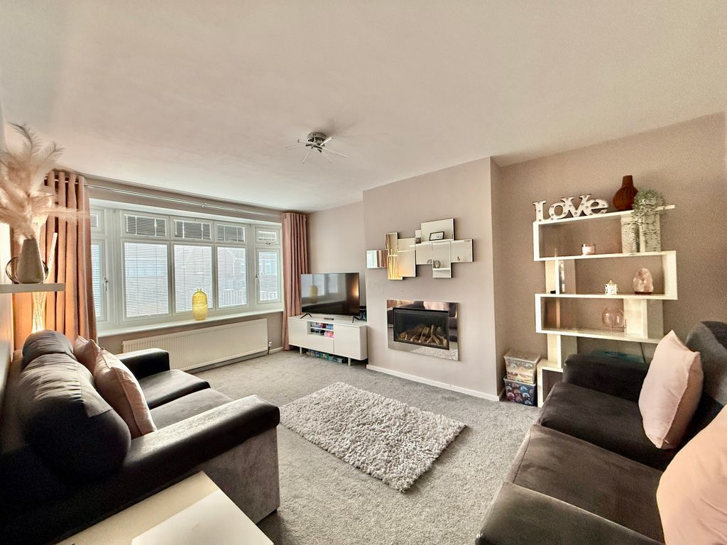 Property photo 2 of 16 Img_8624 1