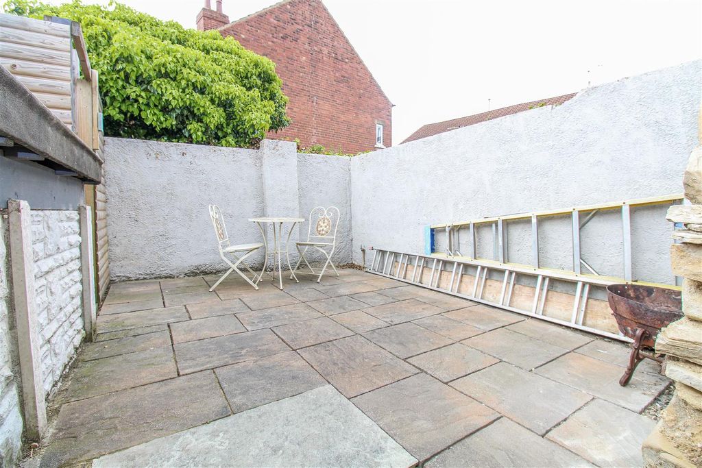 Property photo 2 of 12 Outside