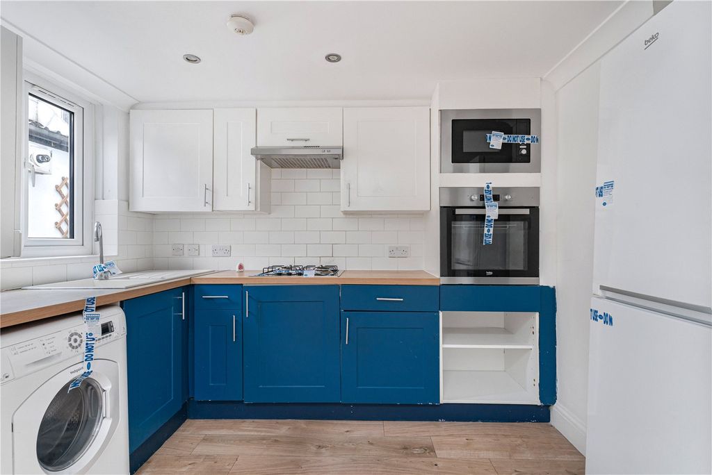 Property photo 2 of 17 Kitchen