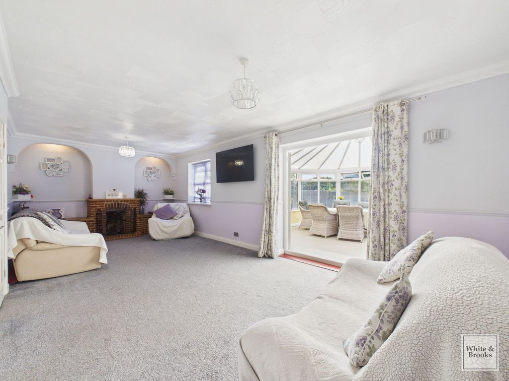 Property photo 2 of 23