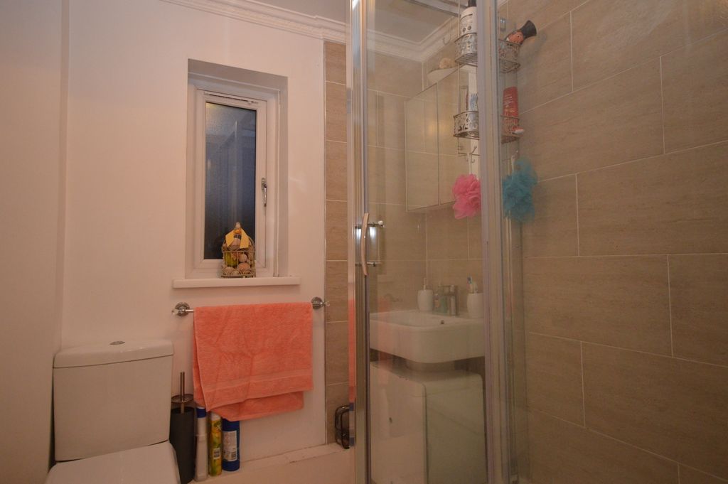 Property photo 3 of 7 Shower Room