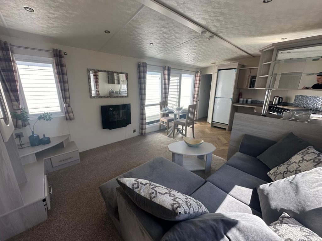 Property photo 1 of 8 Delta Summer Lodge 2014 Car0020142 74784205.Jpeg