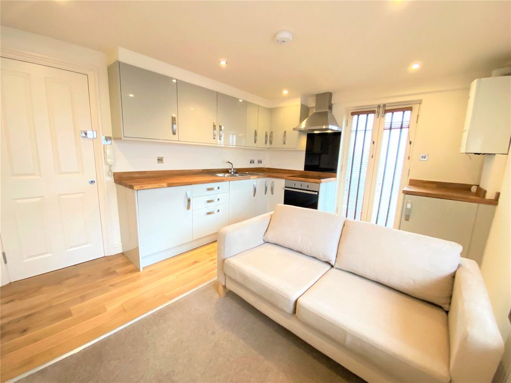 Property photo 2 of 9 Picture No. 08