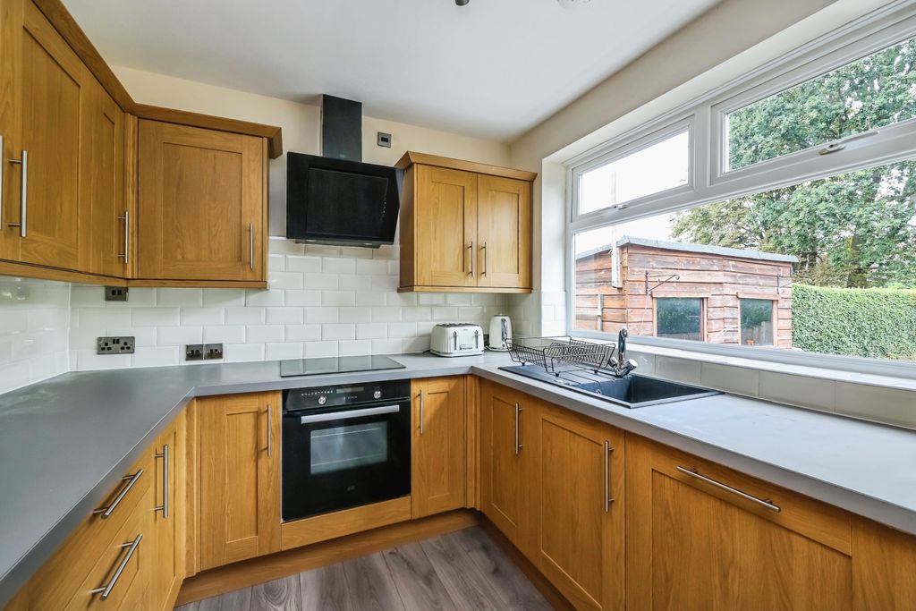 Property photo 2 of 15 Kitchen