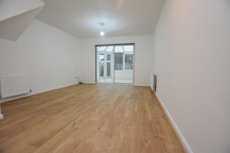 Property photo 3 of 13 Photo 44