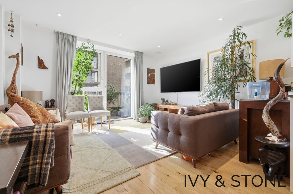 Property photo 1 of 17 4928850