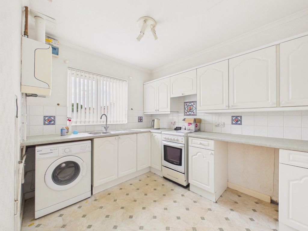 Property photo 2 of 8 5162366