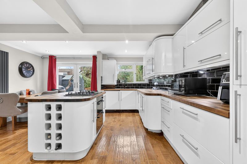 Property photo 3 of 20 Photo 13