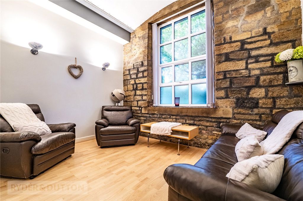 Property photo 2 of 16 Picture No. 04
