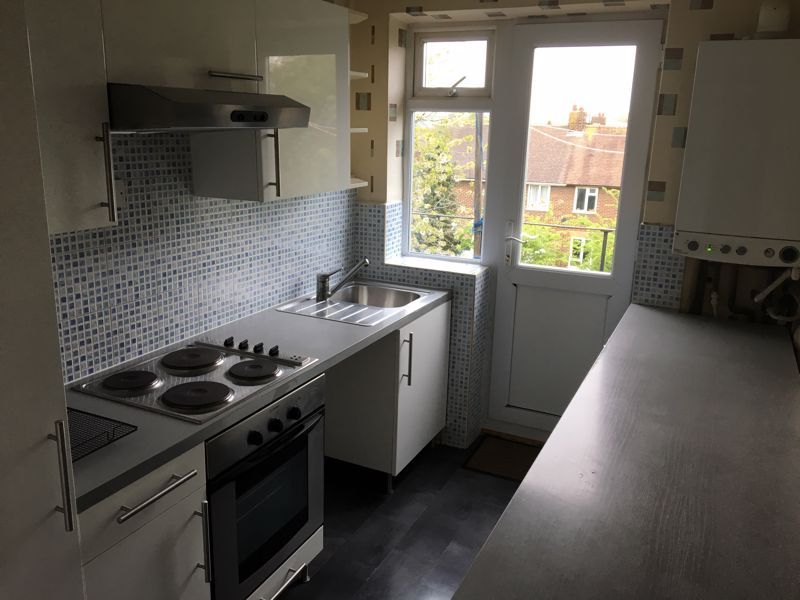 Property photo 3 of 7 Kitchen