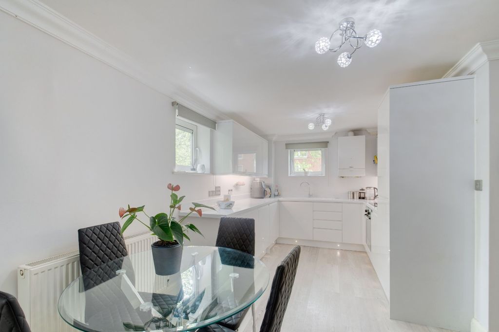 Property photo 3 of 15 Picture No. 14