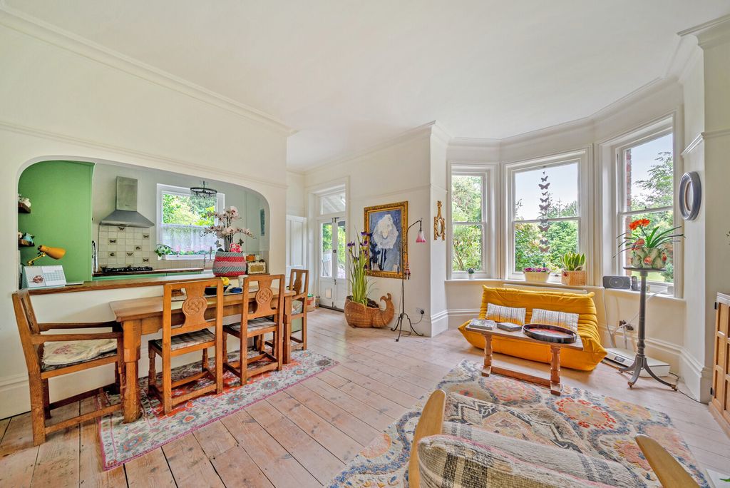 Property photo 2 of 16 1456757-15-6A01c0...