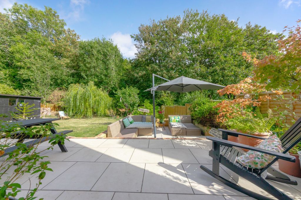 Property photo 2 of 24