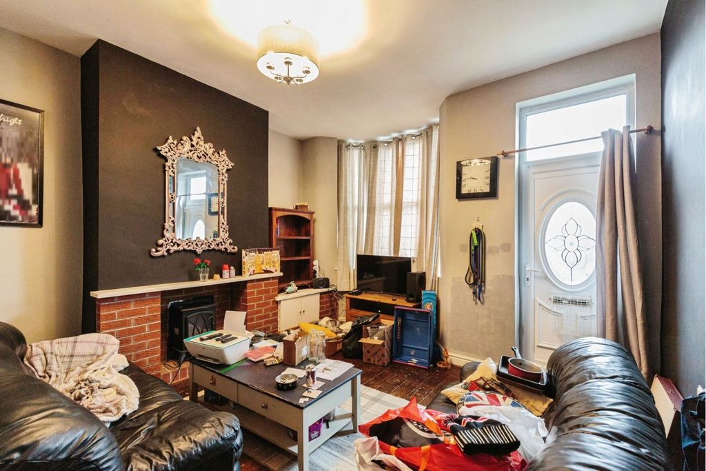 Property photo 3 of 15