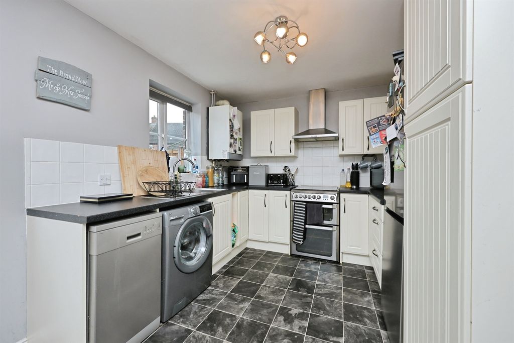 Property photo 3 of 13