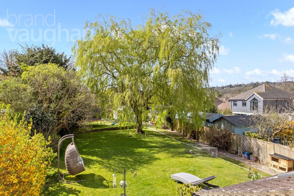 Property photo 2 of 28 Picture No. 22