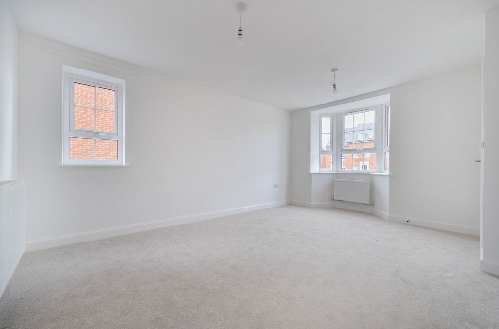 Property photo 3 of 17 Picture 3