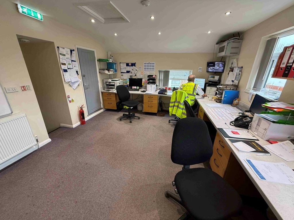 Property photo 3 of 13 Img_2483.Jpg