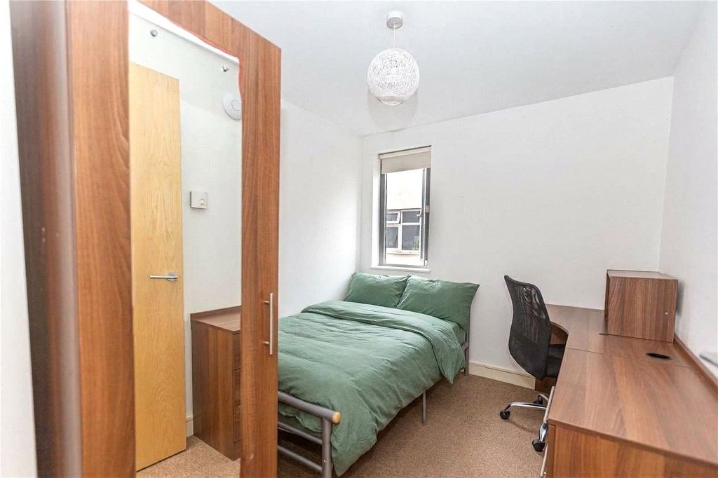 Property photo 3 of 8 Picture No. 33