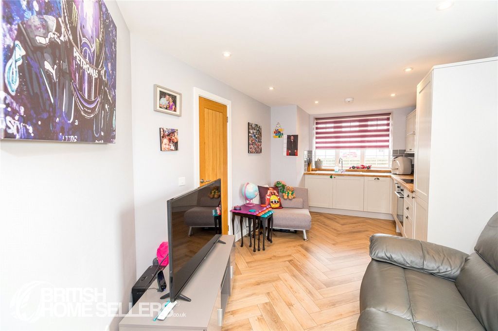 Property photo 3 of 13 Picture No. 04