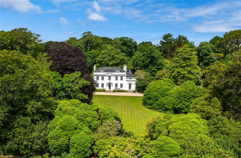 Property photo 1 of 32 Penwarne Manor