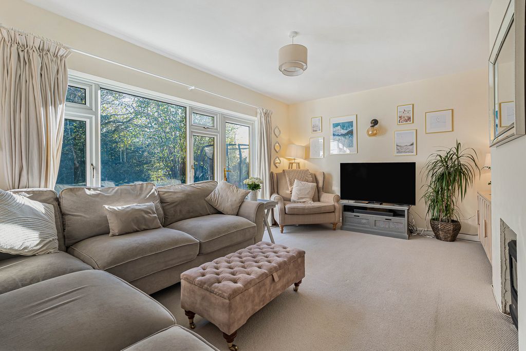 Property photo 3 of 30